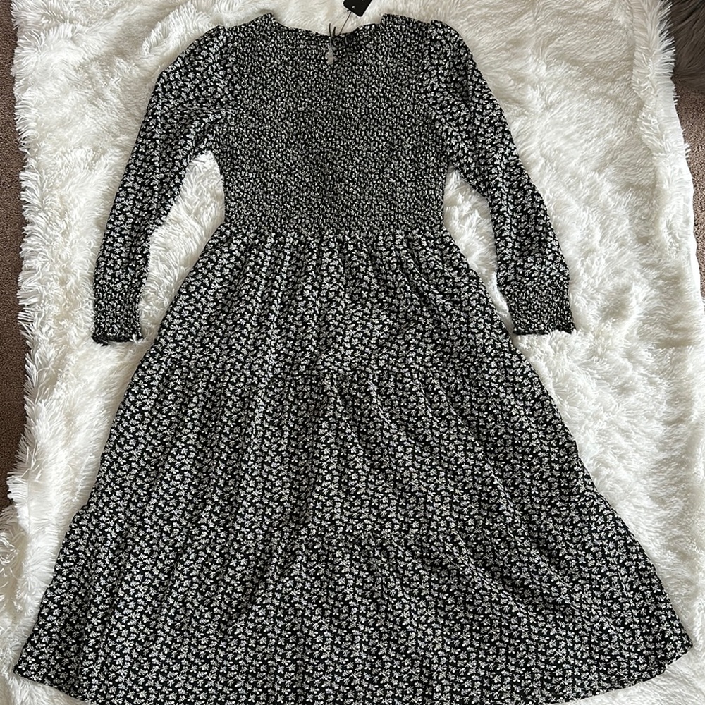 Elegant Black and White Floral Dress Tea Length